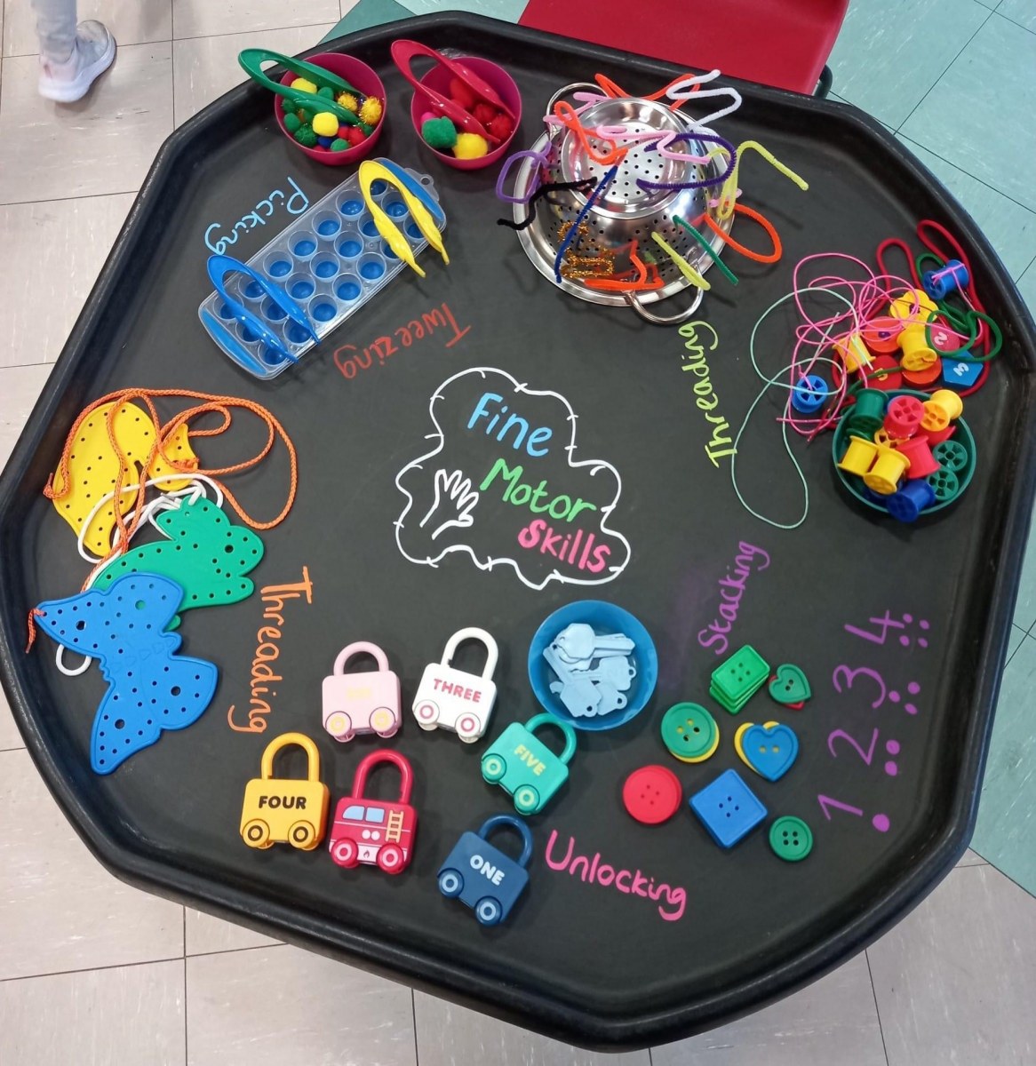 Tray activities at Wigmore Under Fives pre-school, Luton